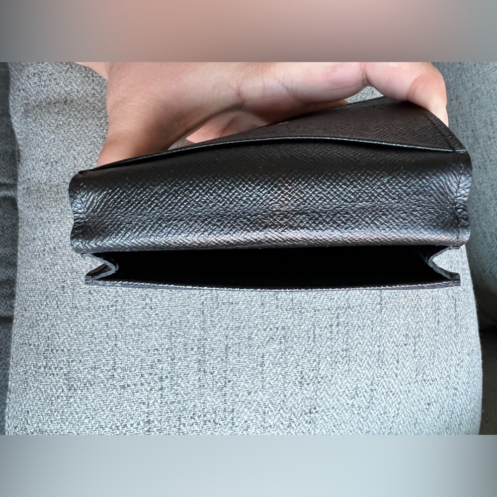 Louis Vuitton Epi Black cardholder - Picture 5 of 13